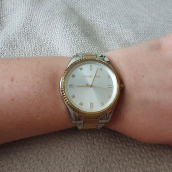 Mixed Metal Oversized Micheal Kors Watch - Picture 4 of 4